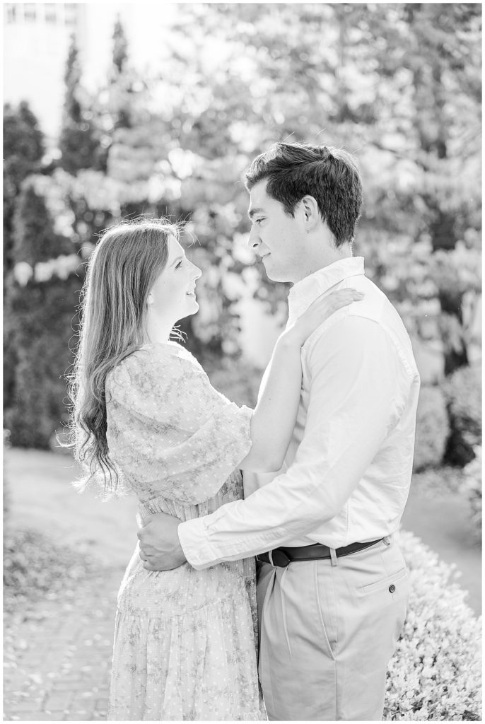engagement session in gardens