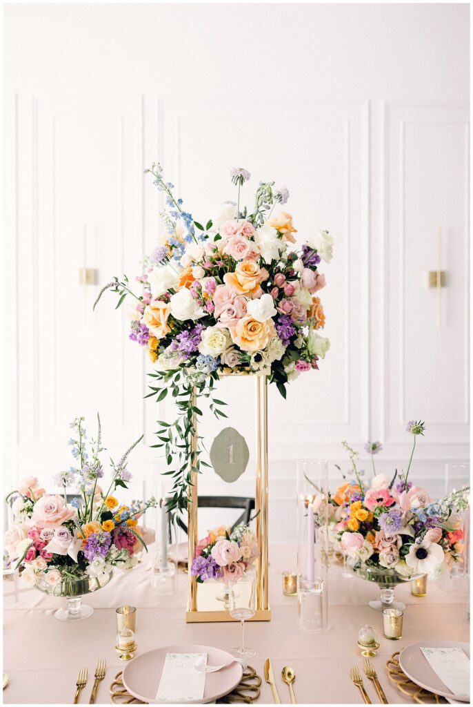 french floral table arrangement